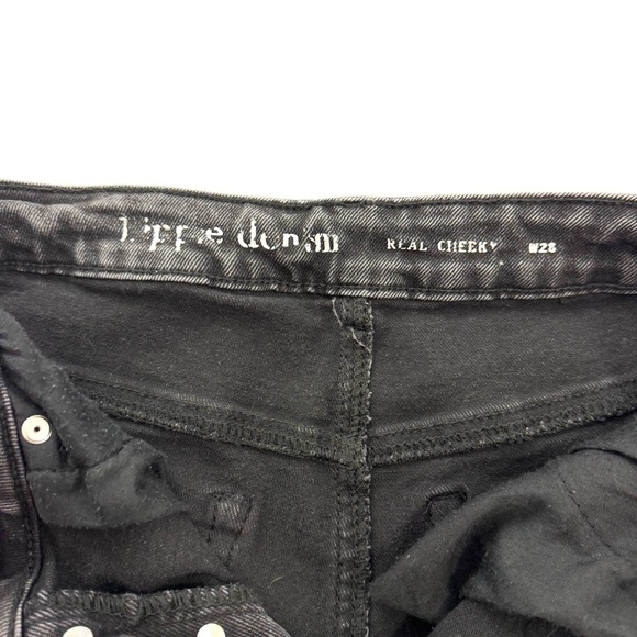 Hippie Denim Real Cheeky Distressed Raw Hem Button Fly Stretch Jeans sz 28 Black - Picture 7 of 12